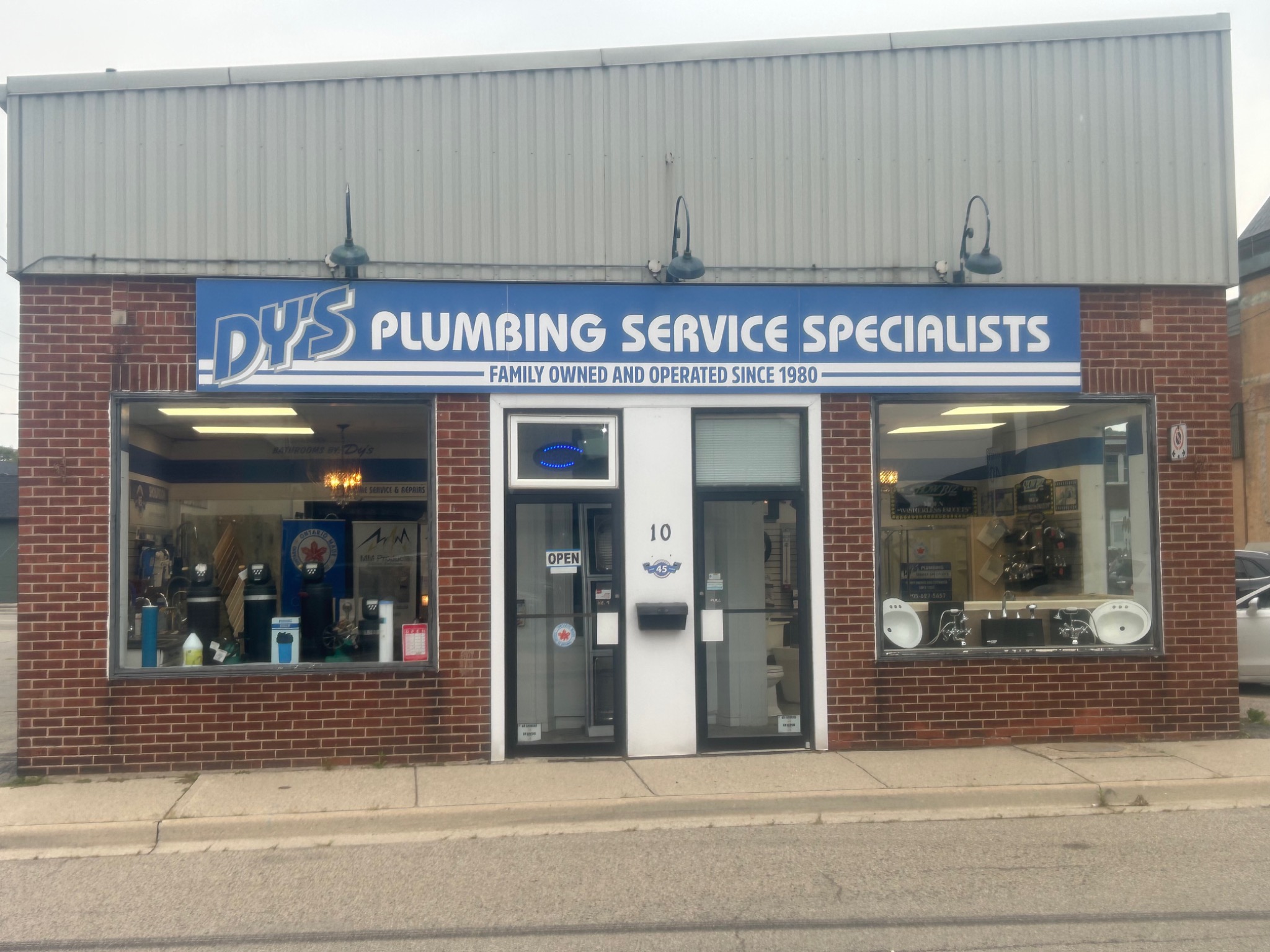 Dy's Plumbing storefront in Dundas